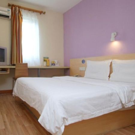 7 Days Inn Guangzhou Jiangtai Rd Metro 외부 사진