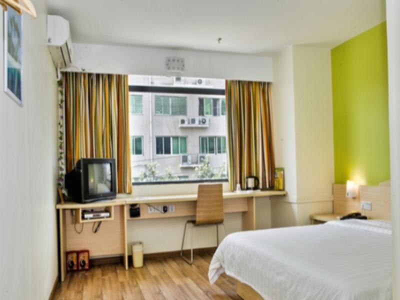 7 Days Inn Guangzhou Jiangtai Rd Metro 외부 사진